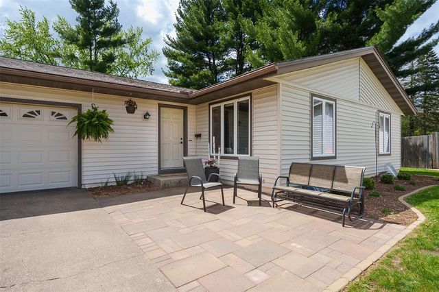 3674 S Mission Drive, Eau Claire, WI 54701
