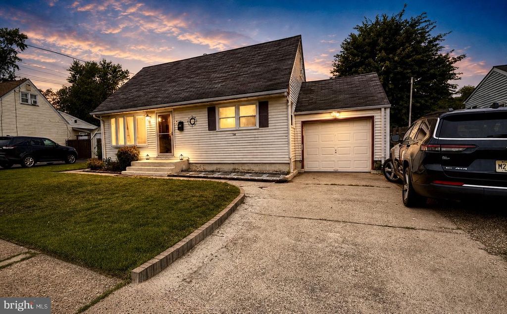 44 SHACKAMAXON DR, Hamilton, NJ 08690