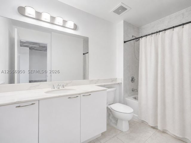 234 NE 3rd St 1007, Miami, FL 33132