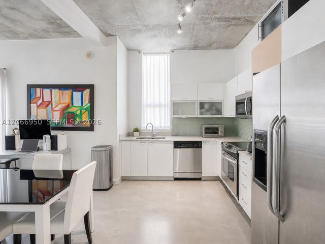 234 NE 3rd St 1007, Miami, FL 33132
