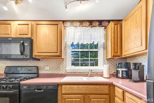 7128 Milhouse Road, Indianapolis, IN 46221