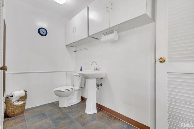 7128 Milhouse Road, Indianapolis, IN 46221