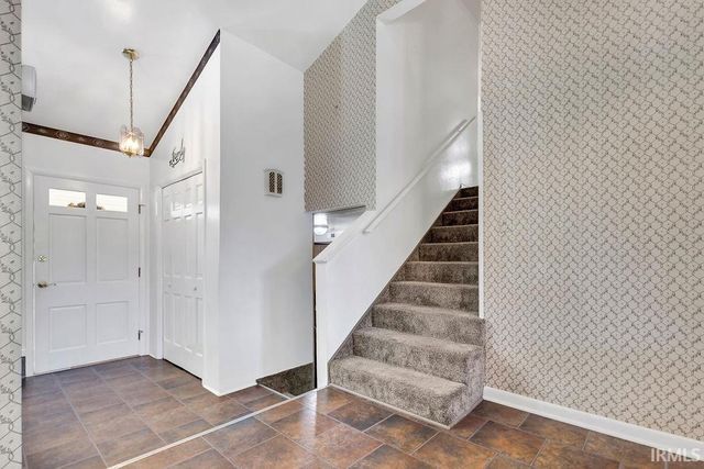 7128 Milhouse Road, Indianapolis, IN 46221