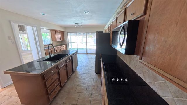 7215 Cutter Mill Drive, Dallas, TX 75248