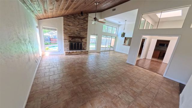 7215 Cutter Mill Drive, Dallas, TX 75248