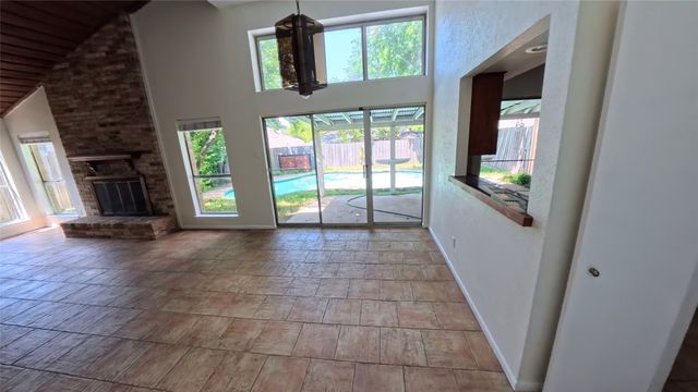 7215 Cutter Mill Drive, Dallas, TX 75248