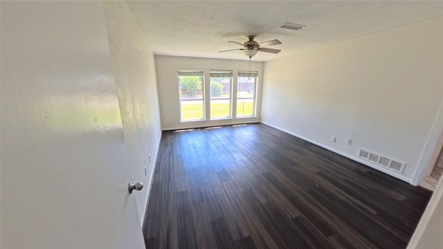 7215 Cutter Mill Drive, Dallas, TX 75248