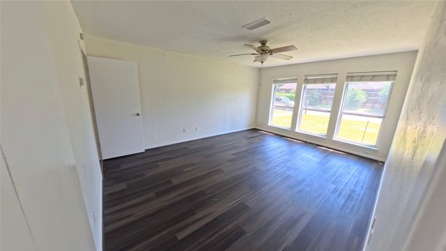 7215 Cutter Mill Drive, Dallas, TX 75248