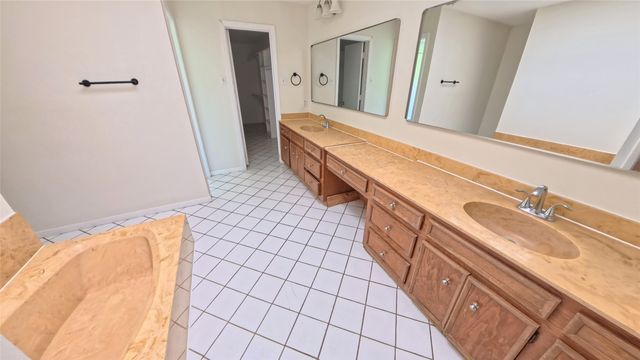 7215 Cutter Mill Drive, Dallas, TX 75248