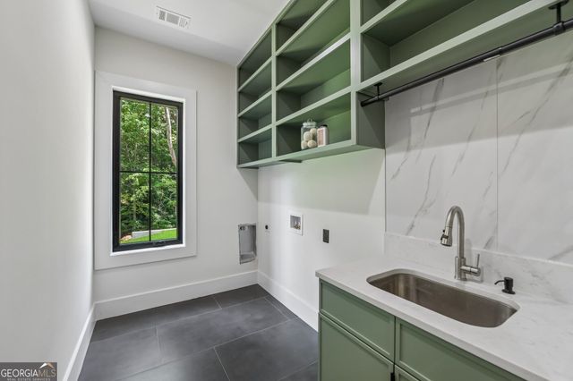 1940 E Bay Street, Hoschton, GA 30548
