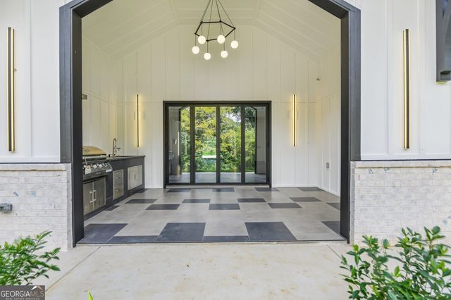 1940 E Bay Street, Hoschton, GA 30548