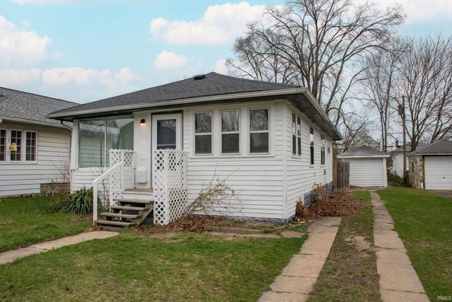 809 E Fairview Avenue, South Bend, IN 46614