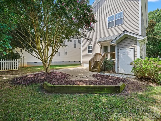 8515 Lindholm Drive, Huntersville, NC 28078