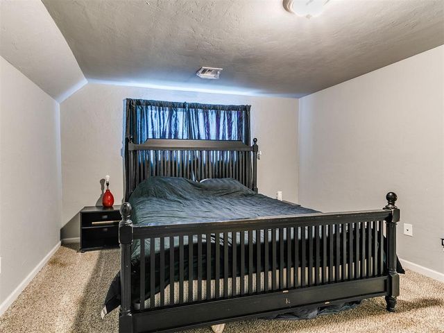 9208 S Winston Way, Moore, OK 73139