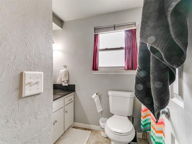 9208 S Winston Way, Moore, OK 73139