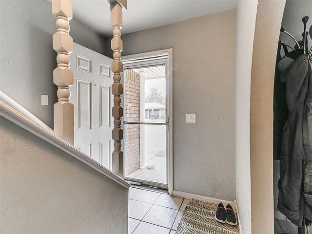 9208 S Winston Way, Moore, OK 73139