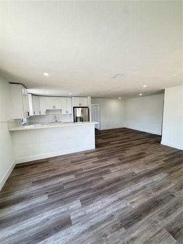 2930 SW 106th Avenue, Miami, FL 33165