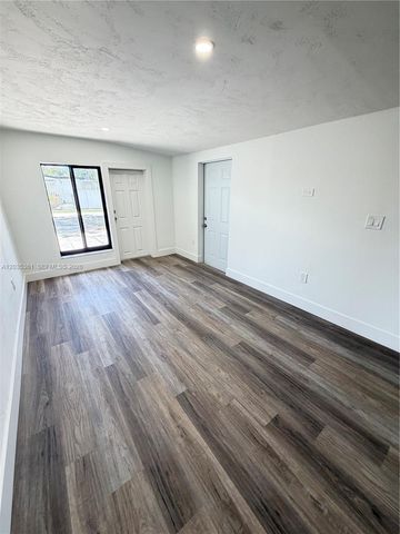 2930 SW 106th Avenue, Miami, FL 33165