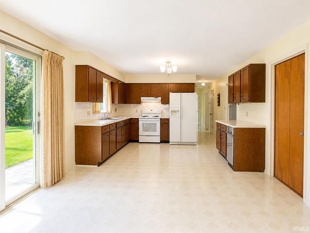 219 Holiday Drive, Greentown, IN 46936