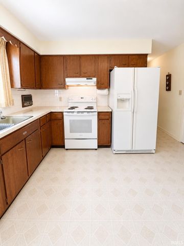 219 Holiday Drive, Greentown, IN 46936