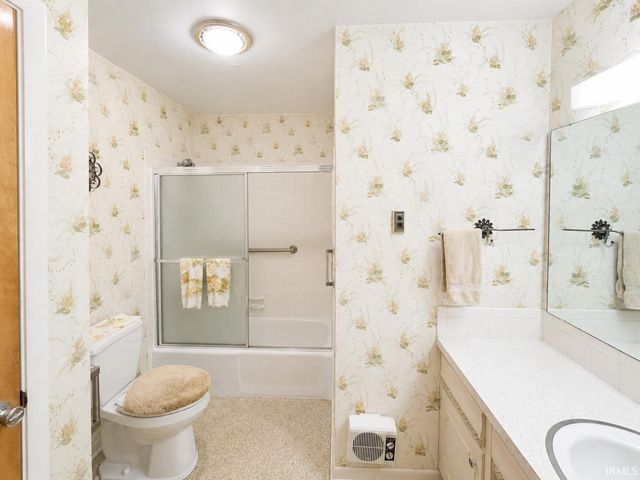 219 Holiday Drive, Greentown, IN 46936