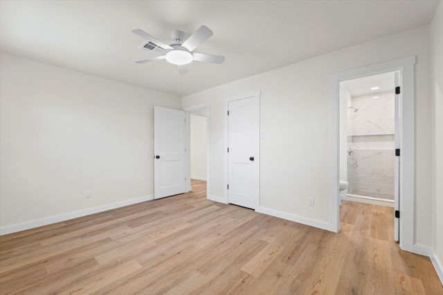 336 Oakwood Lane, Hewitt, TX 76643