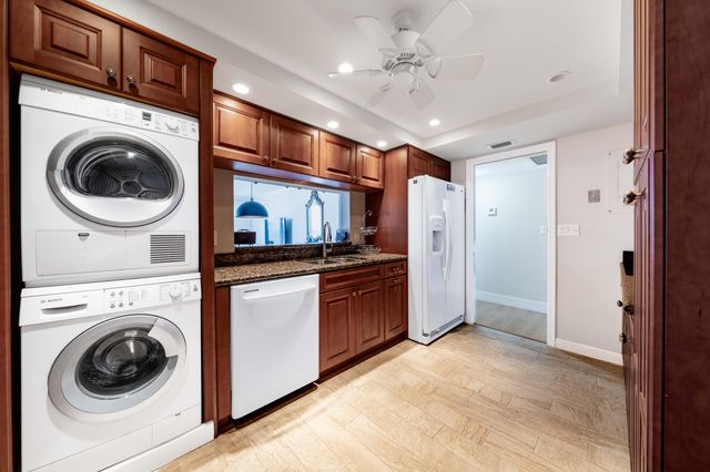 1150 Hillsboro Mile 202, Hillsboro Beach, FL 33062