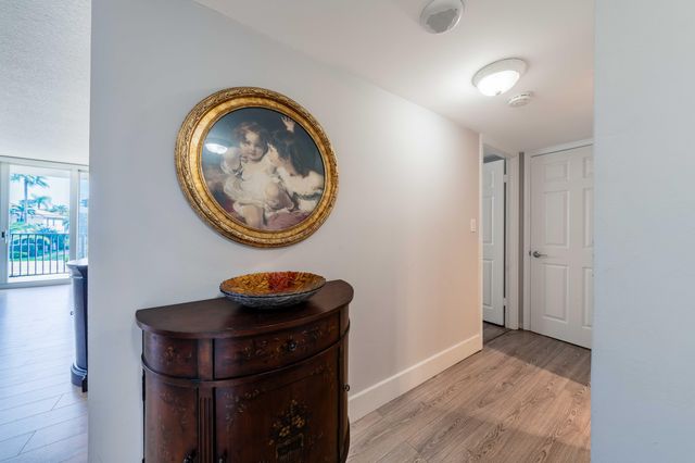 1150 Hillsboro Mile 202, Hillsboro Beach, FL 33062