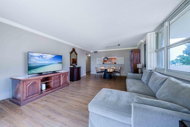 1150 Hillsboro Mile 202, Hillsboro Beach, FL 33062