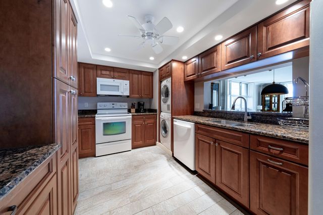 1150 Hillsboro Mile 202, Hillsboro Beach, FL 33062