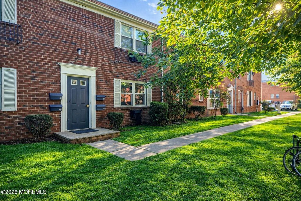 289 Main Street 6G, Spotswood, NJ 08884