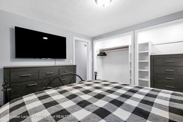 2927 Abbot Road, East Lansing, MI 48823