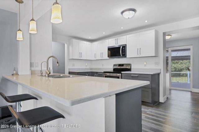 2927 Abbot Road, East Lansing, MI 48823