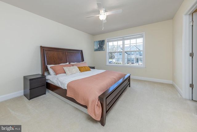 205 WINTERWOOD LN, Mullica Hill, NJ 08062