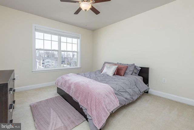 205 WINTERWOOD LN, Mullica Hill, NJ 08062