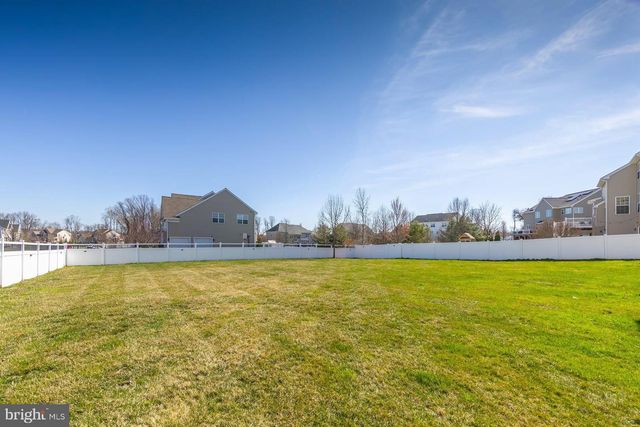 205 WINTERWOOD LN, Mullica Hill, NJ 08062