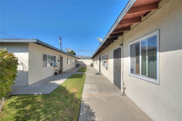 5853 Loveland, Bell Gardens, CA 90201