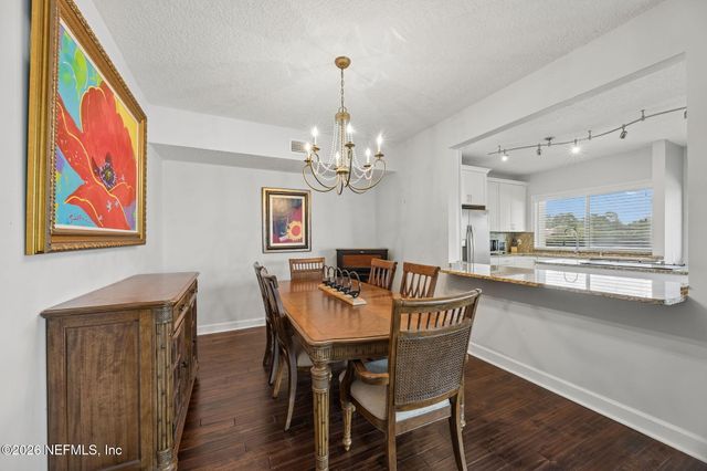 4020 LAVISTA Circle 211, Jacksonville, FL 32217