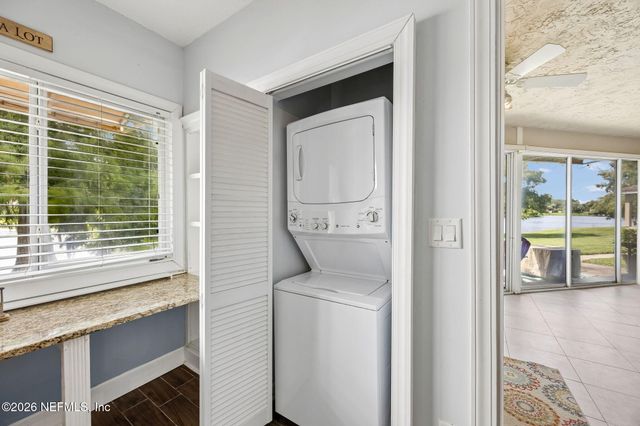 4020 LAVISTA Circle 211, Jacksonville, FL 32217