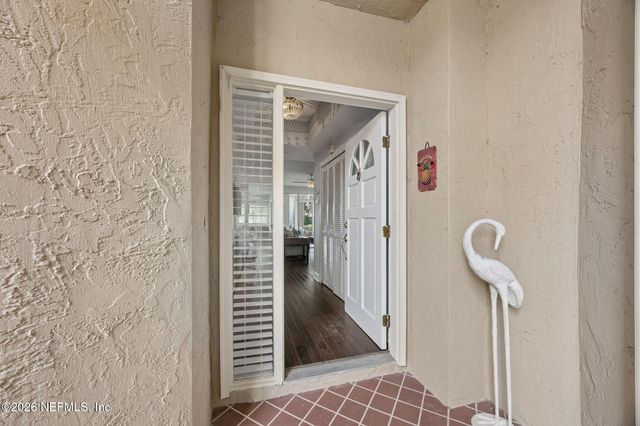 4020 LAVISTA Circle 211, Jacksonville, FL 32217