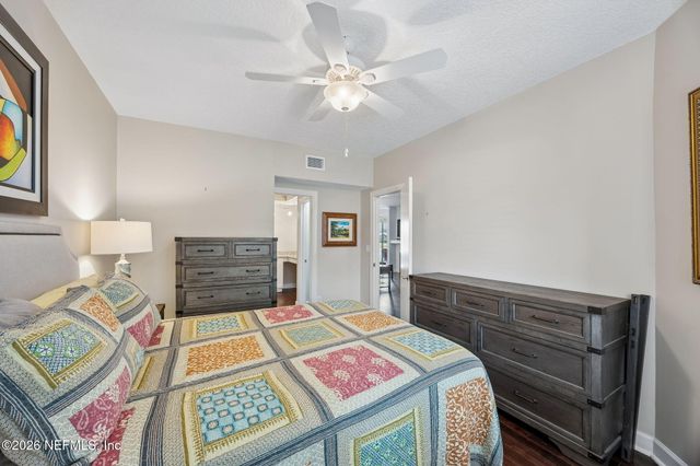 4020 LAVISTA Circle 211, Jacksonville, FL 32217