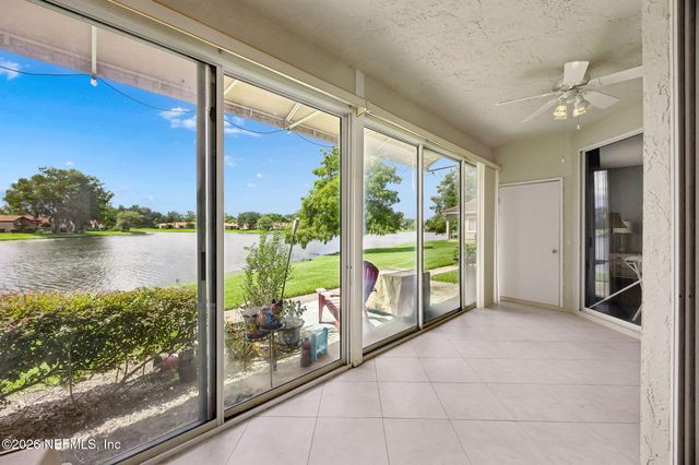 4020 LAVISTA Circle 211, Jacksonville, FL 32217