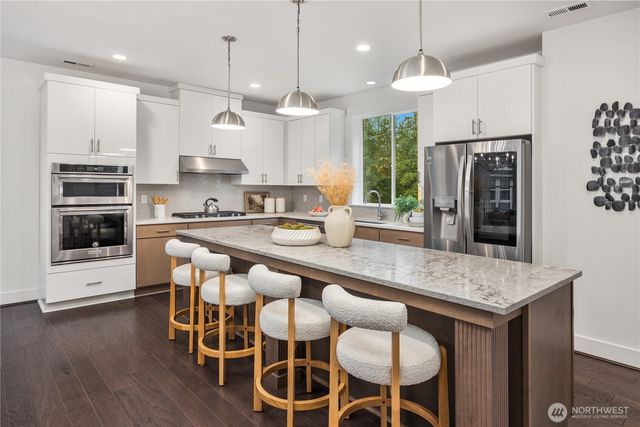 18601 46th Avenue SE, Bothell, WA 98012