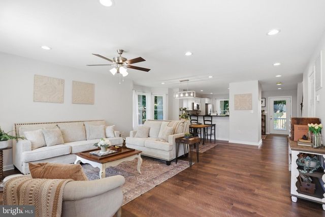 238 BLUE RIDGE AVE, Front Royal, VA 22630