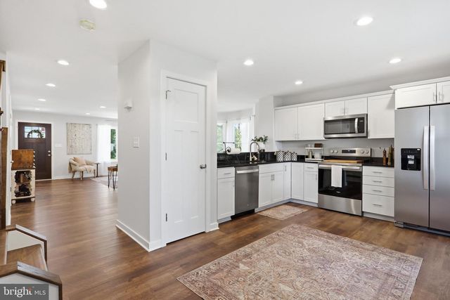 238 BLUE RIDGE AVE, Front Royal, VA 22630