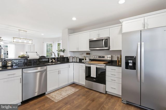 238 BLUE RIDGE AVE, Front Royal, VA 22630
