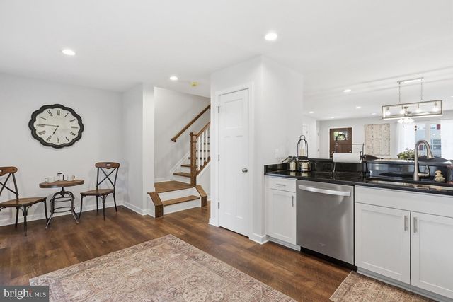 238 BLUE RIDGE AVE, Front Royal, VA 22630