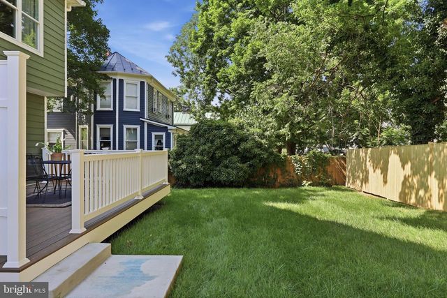 238 BLUE RIDGE AVE, Front Royal, VA 22630