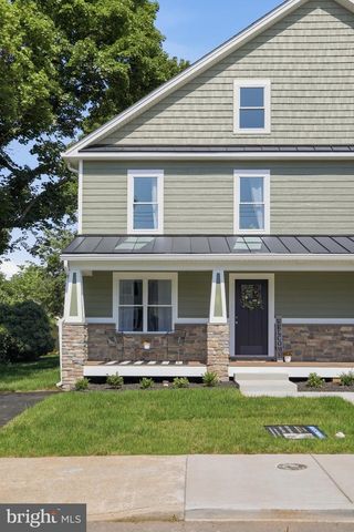 238 BLUE RIDGE AVE, Front Royal, VA 22630