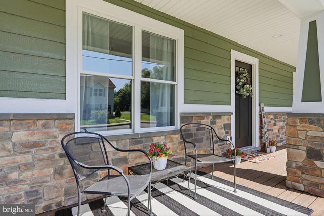 238 BLUE RIDGE AVE, Front Royal, VA 22630